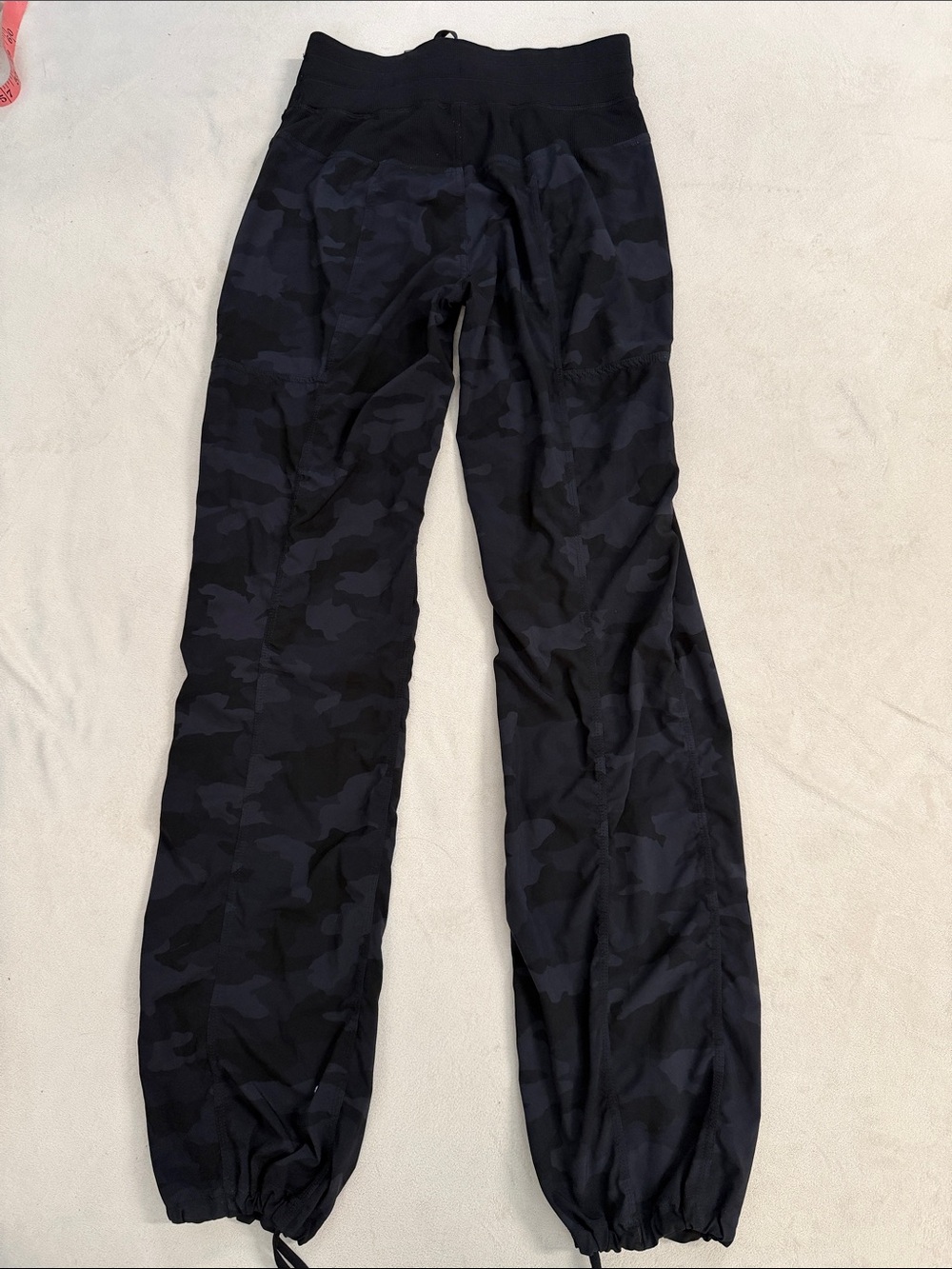 Lululemon Dance Studio Mid-Rise Pant
Heritage 365 Camo Deep Coal Multi 
Size 4 - Picture 6 of 9